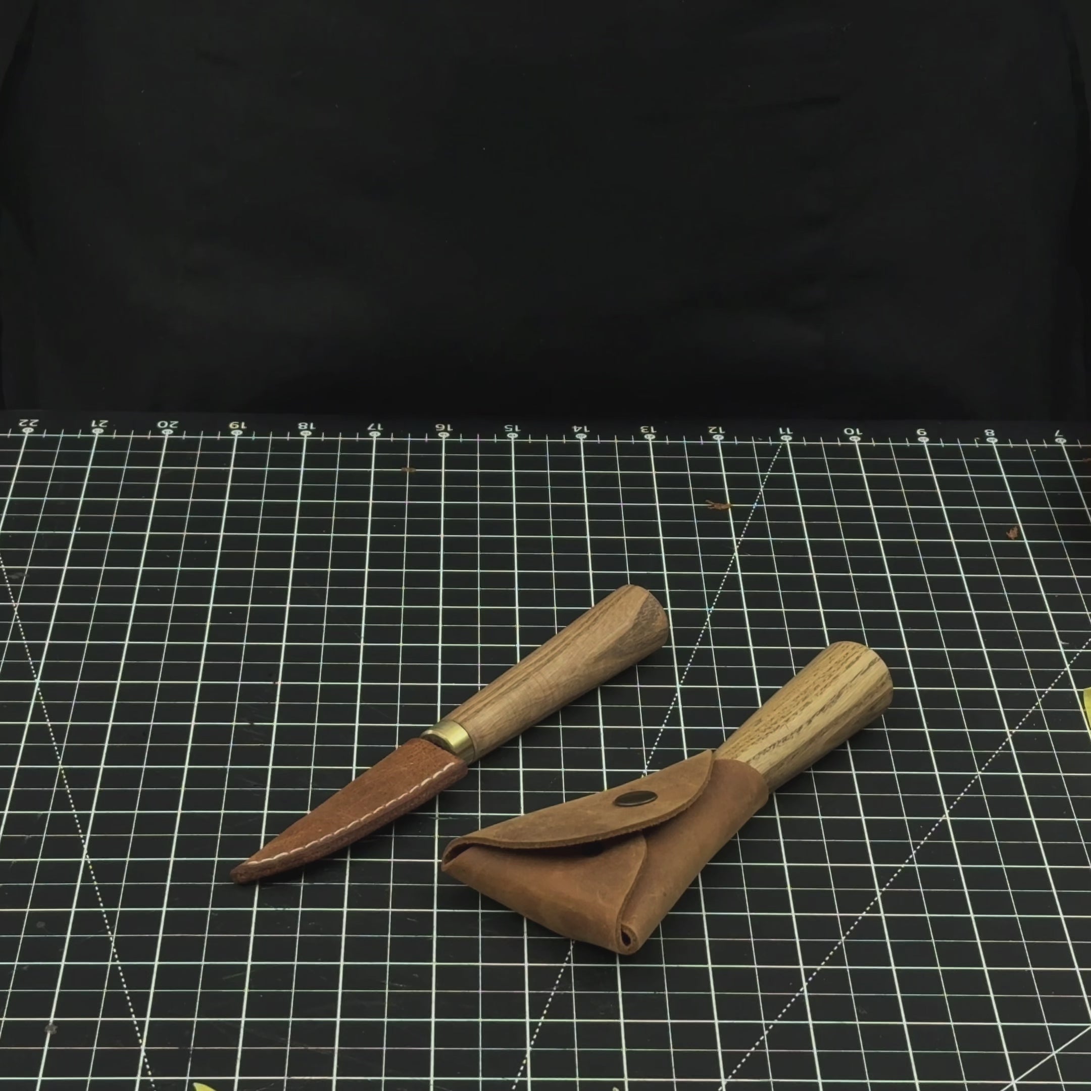 2-Piece Spoon Carving Knife Set with Leather Sheaths - Sharky