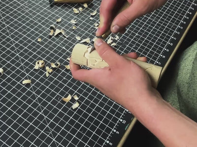 Vidar-Figur – 14 cm (5,7 Zoll) handgeschnitzte Holzstatue des nordischen Rachegottes