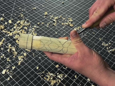 Handgeschnitzte Freyja-Statue – 14 cm (5,7 Zoll) hölzerne nordische Göttin Altarfigur