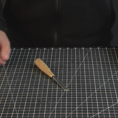 Schräger Schnitzmeißel – 10 mm (0,39 Zoll)