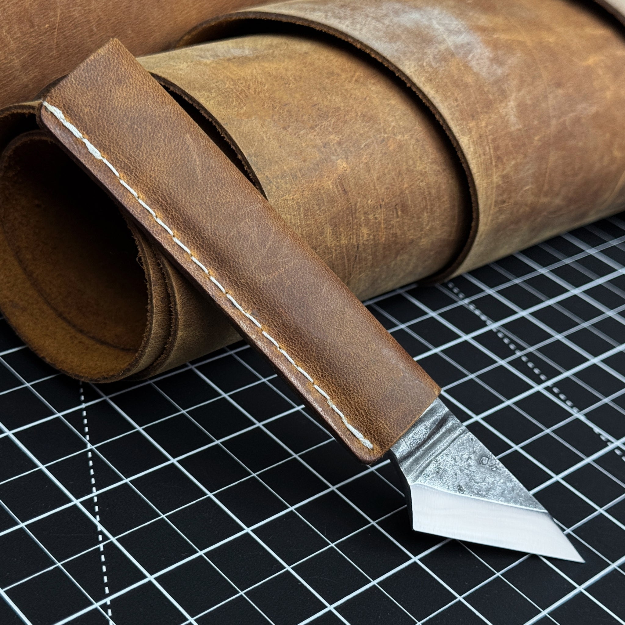 Single - Bevel Kiridashi Knife – Razor - Sharp Carbon Steel Blade with Leather Sheath - 1