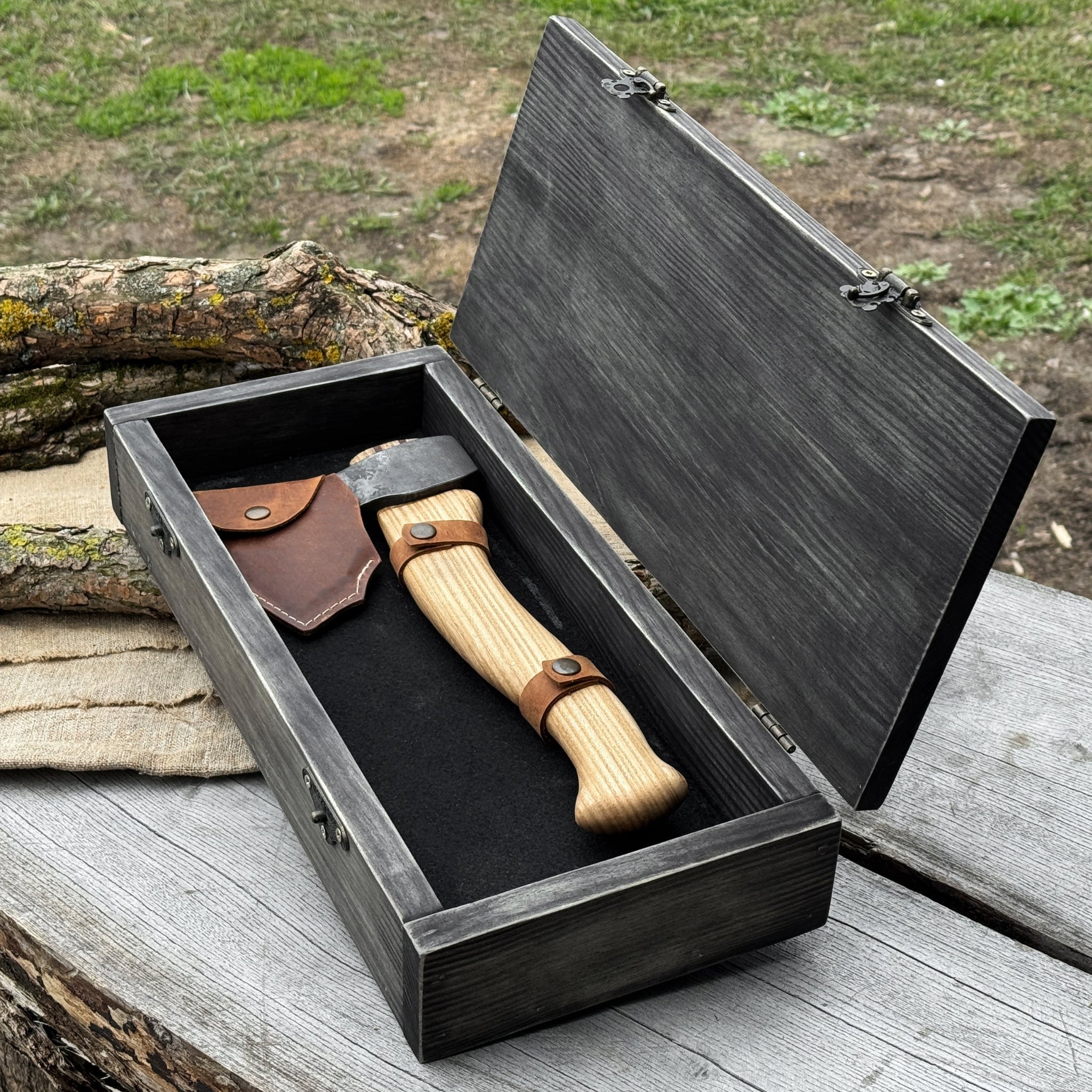 Small Carving Axe, 0.66 kg (1.46 lb) with Wooden Gift Box - 1