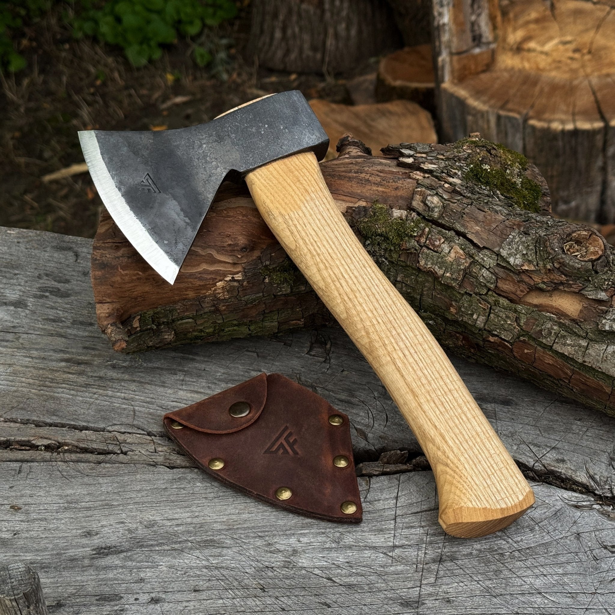 Small Carving Axe, 630 g (1.39 lb) - 1