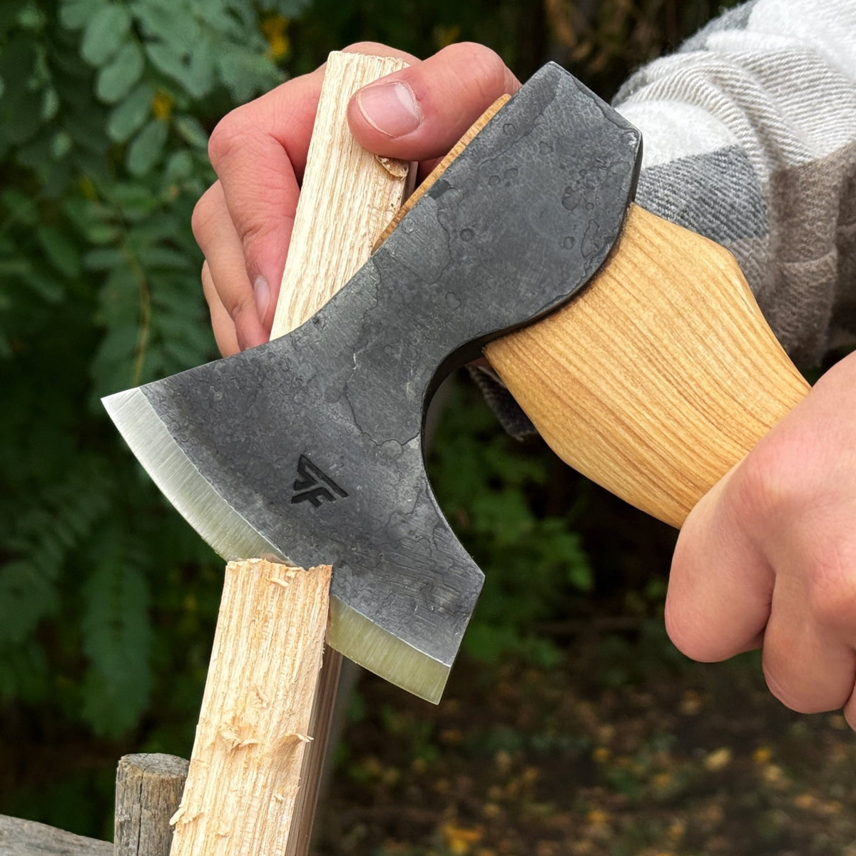 Small Carving Axe with Leather Sheath, 0.47 kg (1 lb) - 4