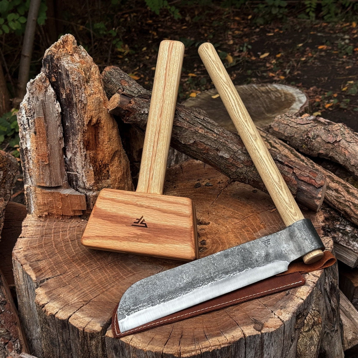 Splitting Froe with Wooden Mallet - 1