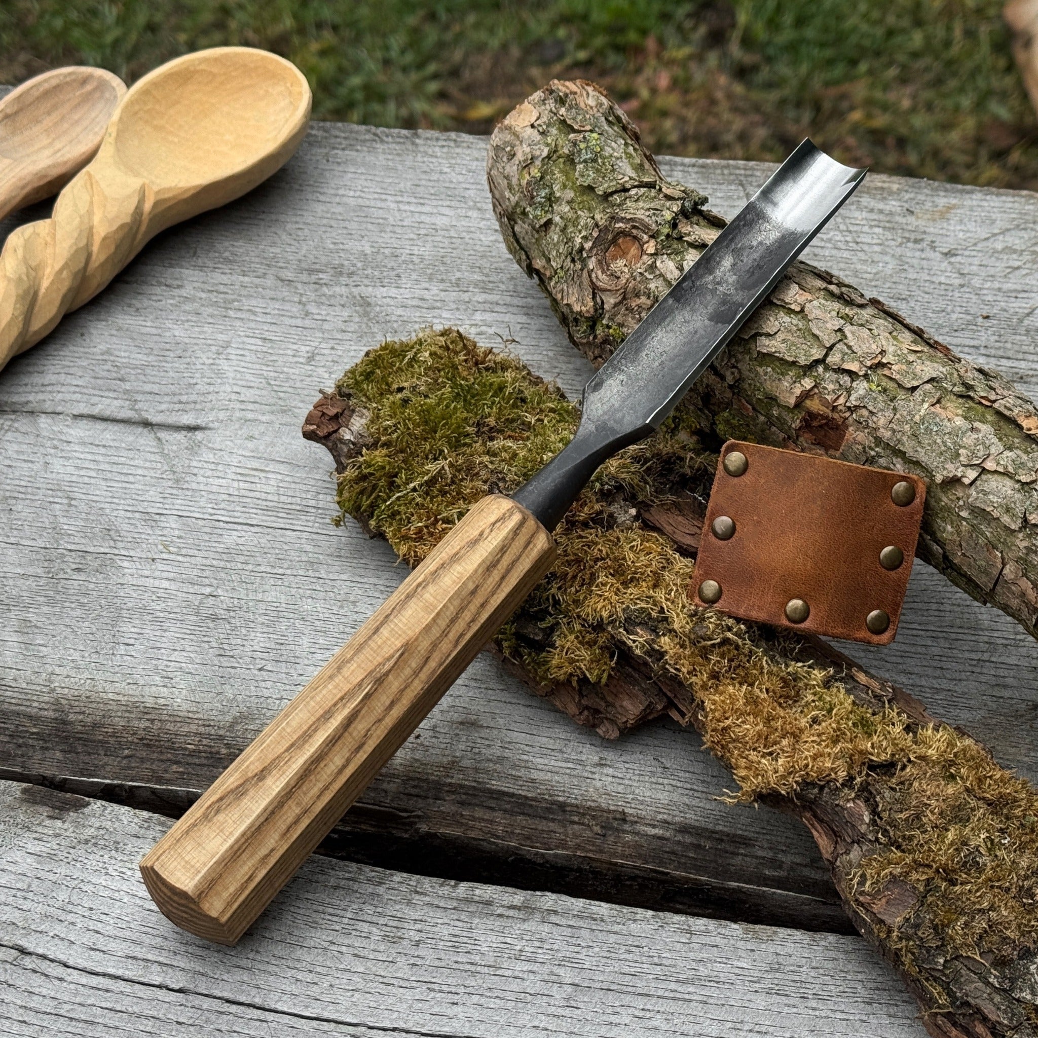 Straight Carving Gouge, 20 - 40 mm (0.8 - 1.6 inches) - 1
