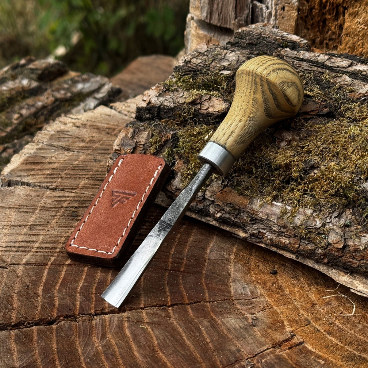 Straight Carving Gouge with Palm Handle, 5-12 mm / 0.20-0.47 in - 1