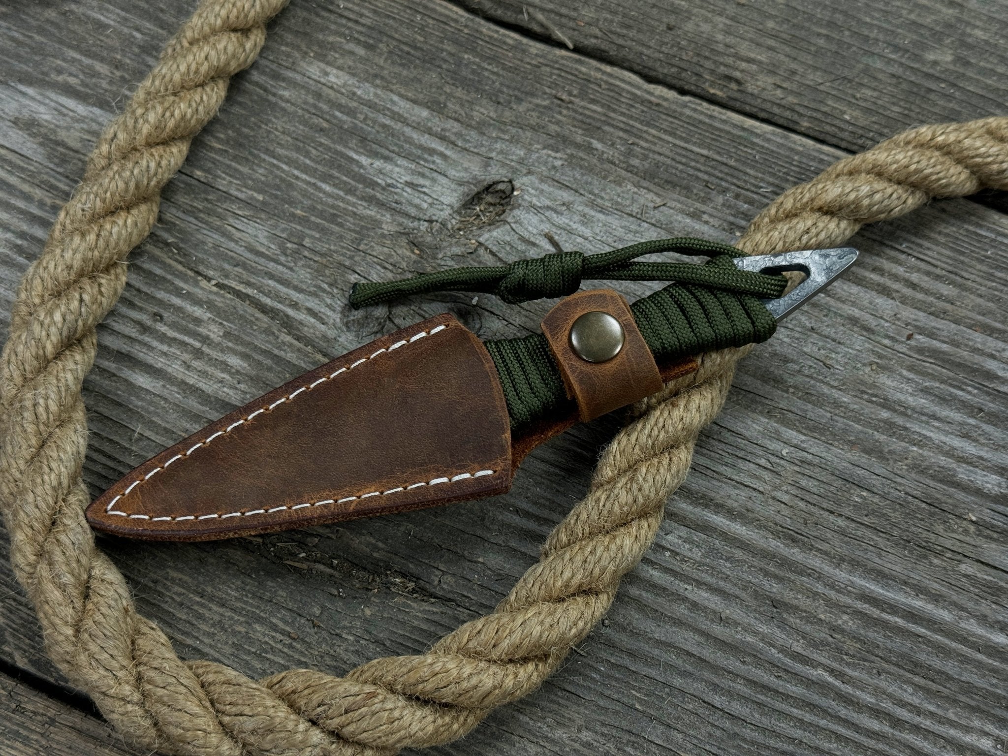 Throwing Knife with Leather Sheath, 18 cm (7.1 inches) - 2