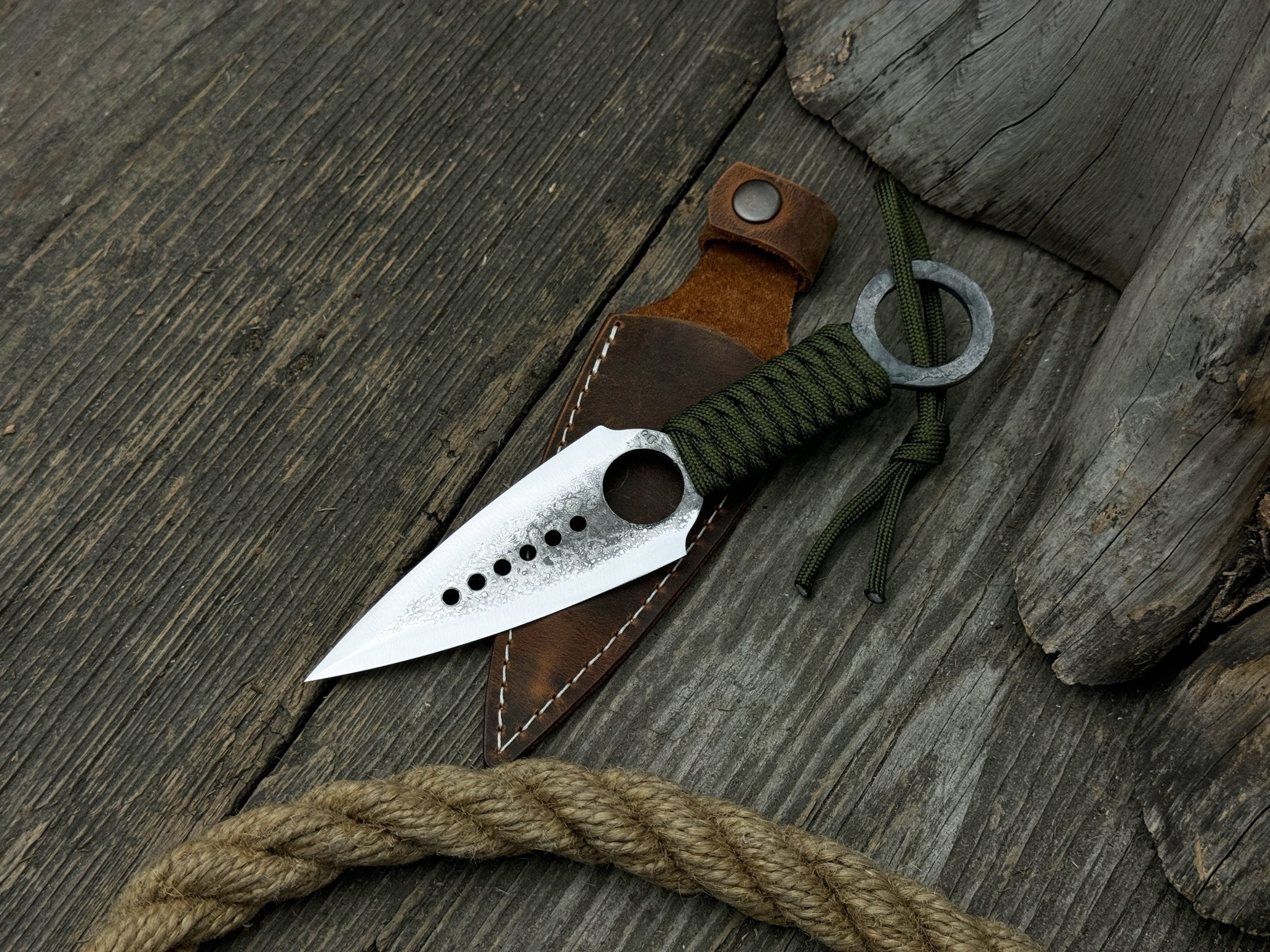 Throwing Knife with Leather Sheath, 19 cm (7.48 inches) - 1