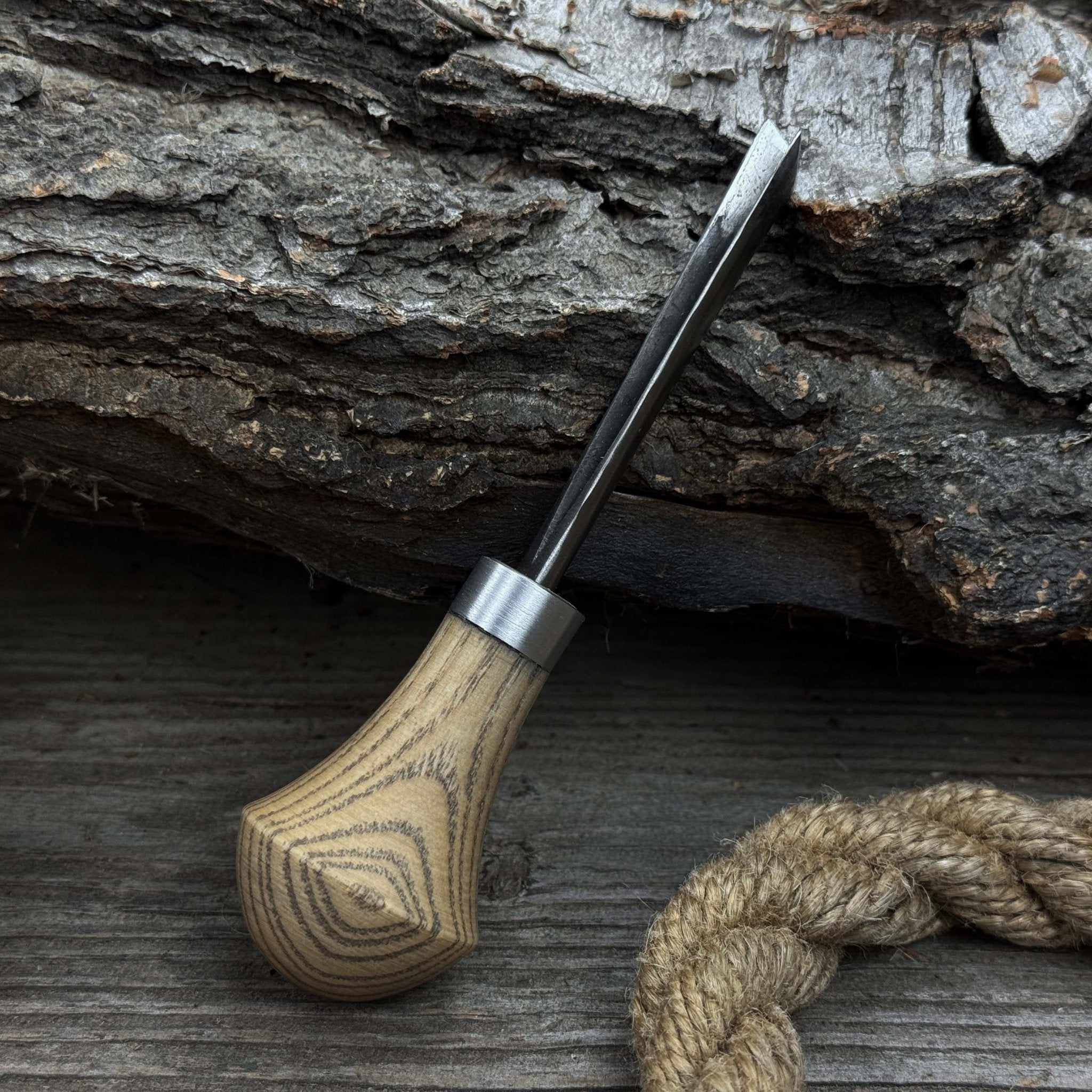 V - Parting Chisel 60 Degree with Palm Handle, 6 mm (0.24 inches) - 10